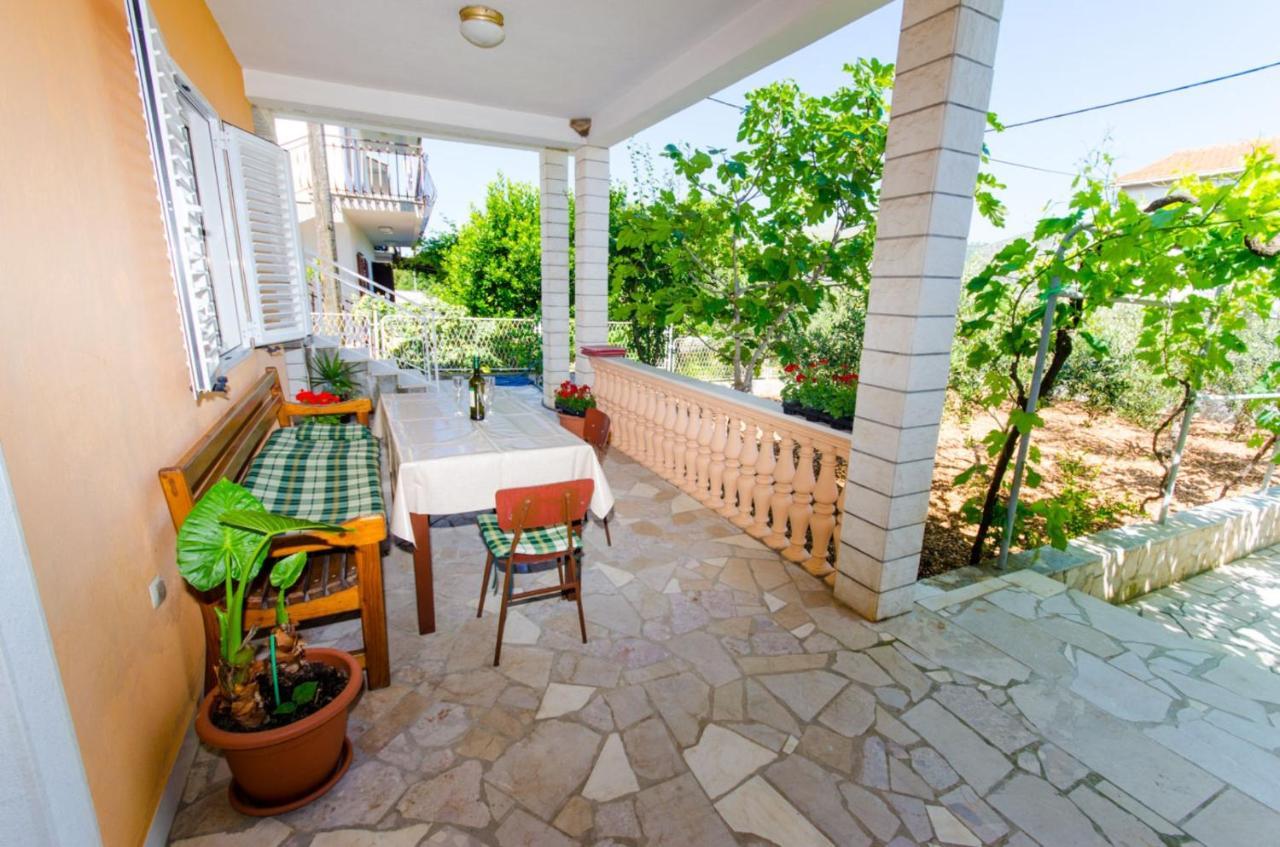 טרוגיר Apartments Ivana מראה חיצוני תמונה