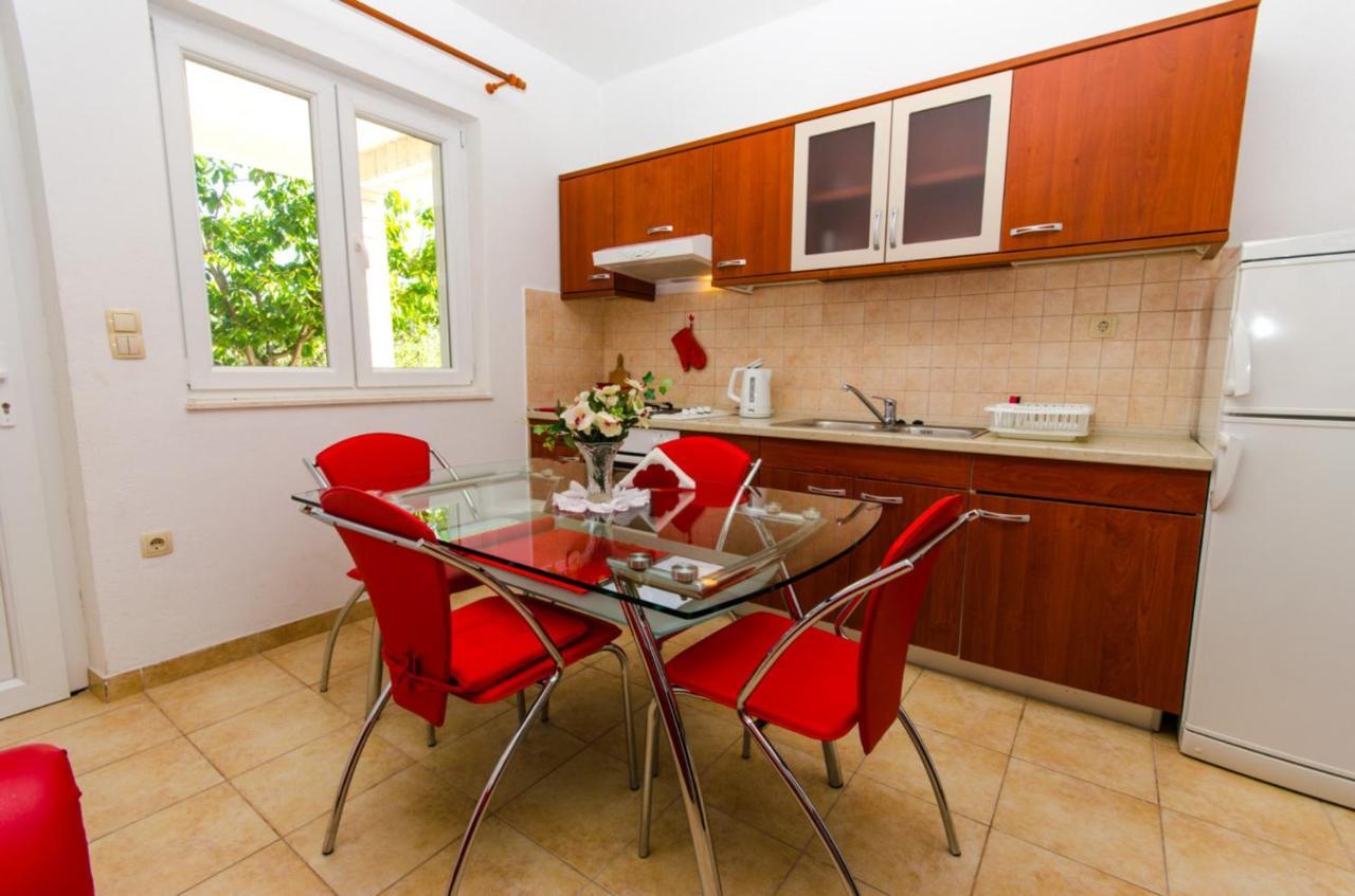 טרוגיר Apartments Ivana מראה חיצוני תמונה