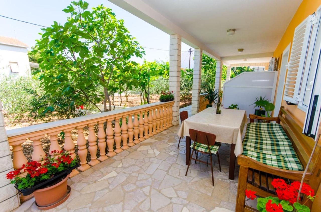 טרוגיר Apartments Ivana מראה חיצוני תמונה