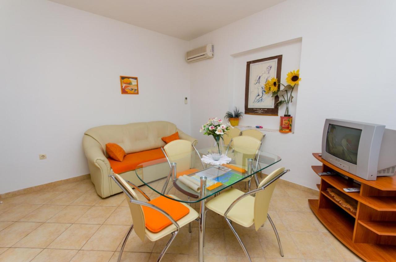 טרוגיר Apartments Ivana מראה חיצוני תמונה