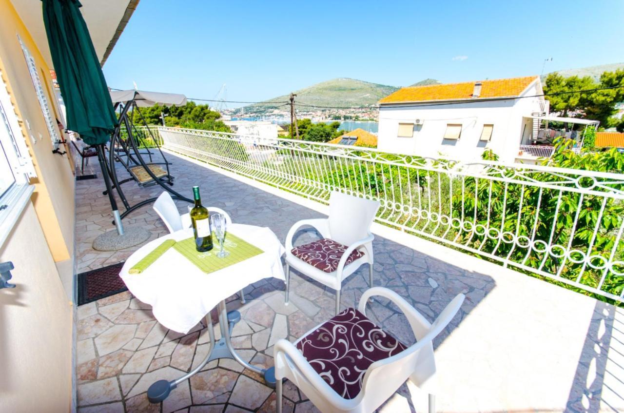 טרוגיר Apartments Ivana מראה חיצוני תמונה