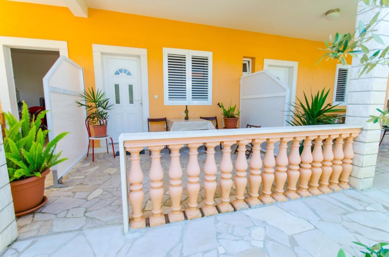 טרוגיר Apartments Ivana מראה חיצוני תמונה