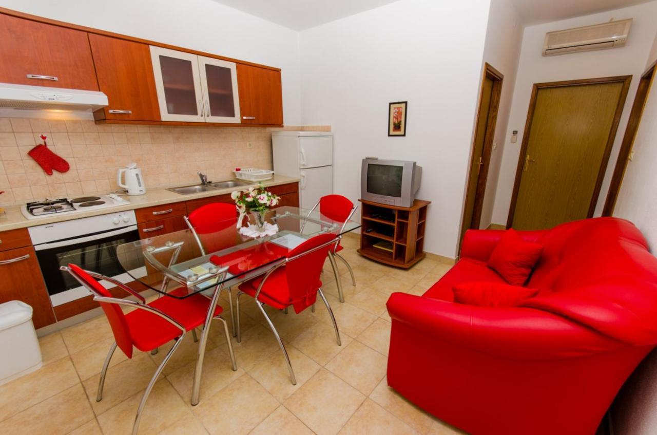 טרוגיר Apartments Ivana מראה חיצוני תמונה