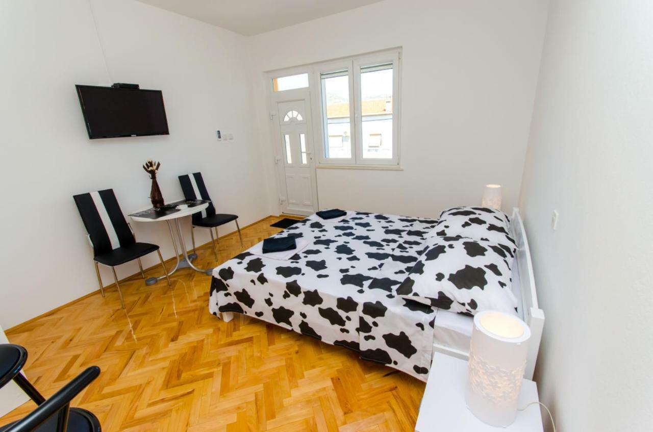טרוגיר Apartments Ivana מראה חיצוני תמונה