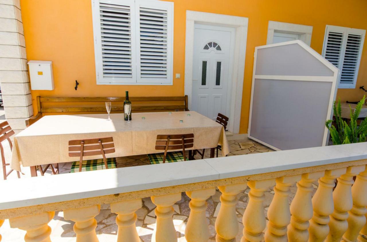 טרוגיר Apartments Ivana מראה חיצוני תמונה